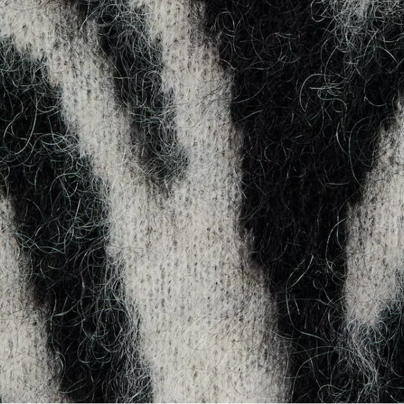 H&M Premium Selection Zebra Print Mohair blend mock neck Sweater XS,M, NWT - Picture 7 of 7